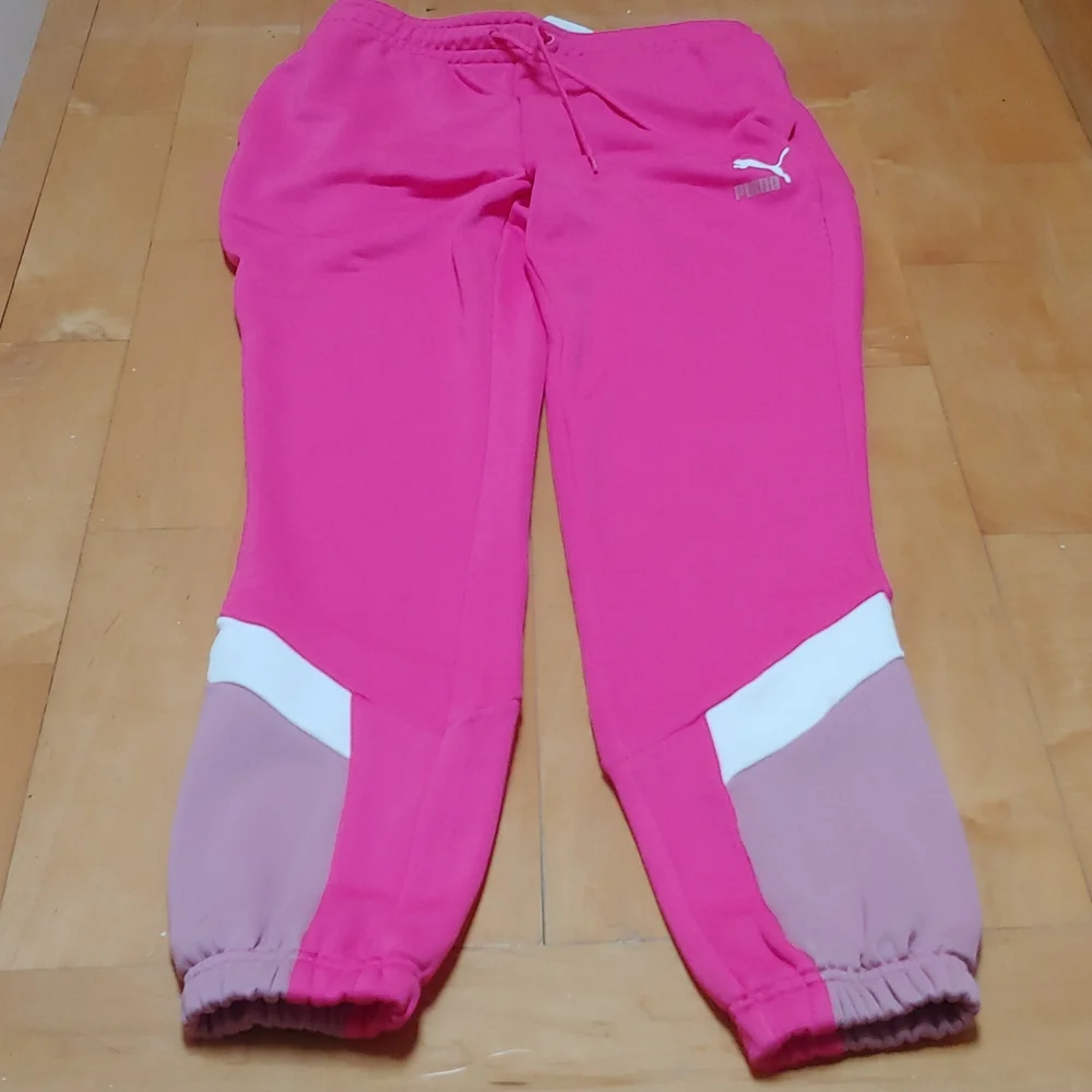 114-**NWT** Puma Classic MCS Track pants for women retro style - Picture 1 of 7